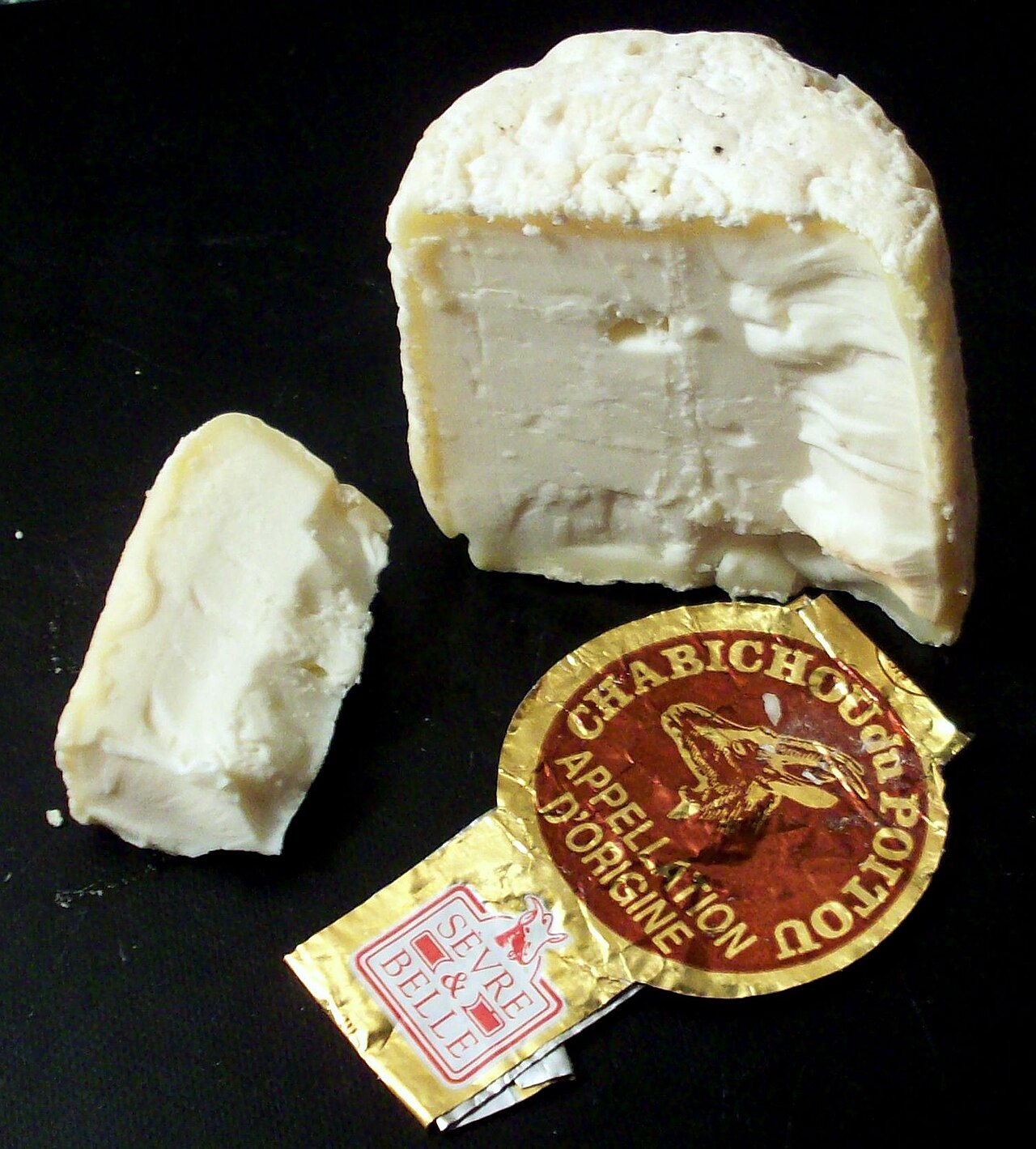Chabichou du Poitou : Fromage AOP Chabichou du Poitou, photo fromage de chèvre poitevin