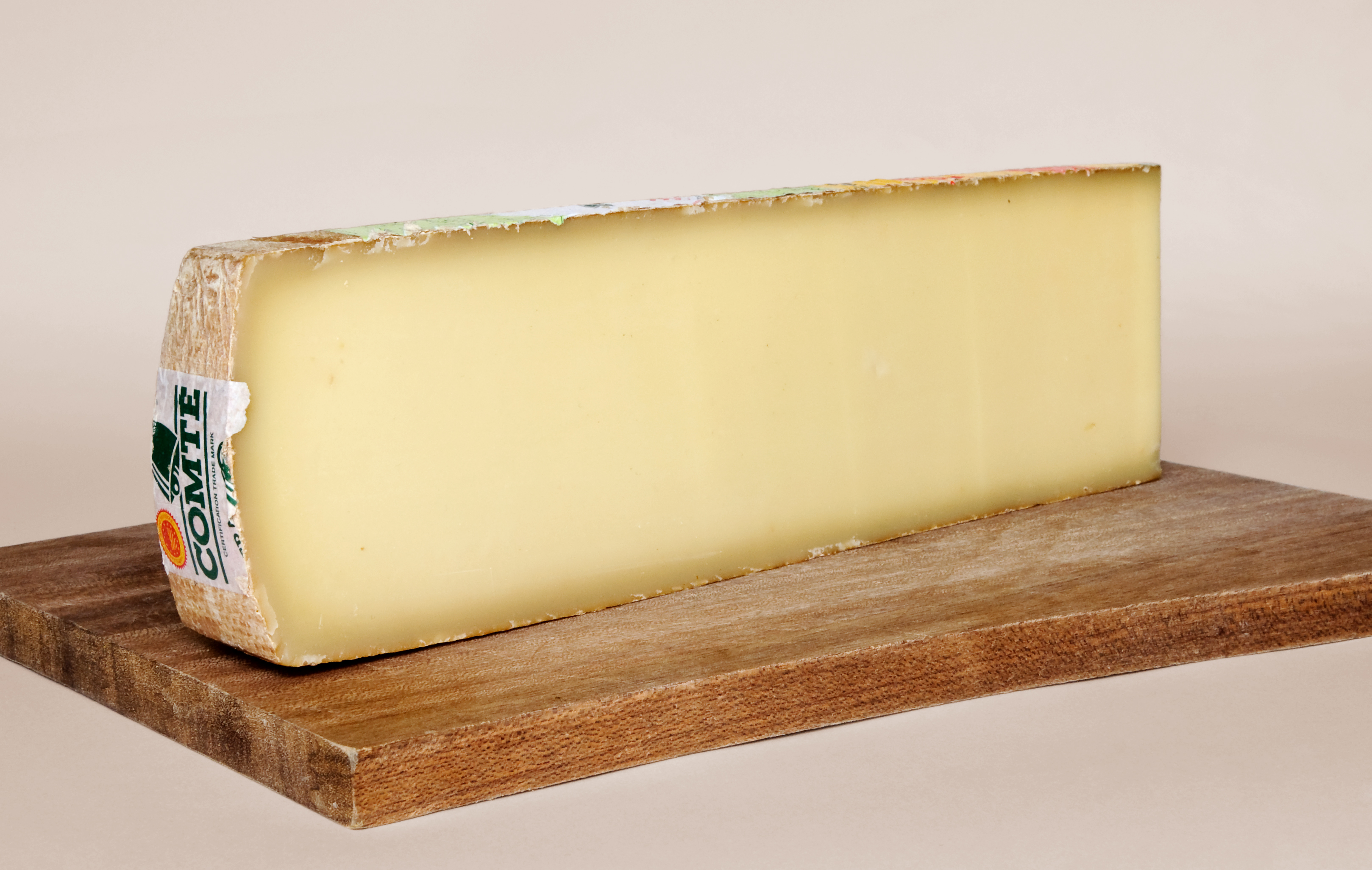 Comté : Fromage AOP Comté, photo fromage jurassien à pâte cuite