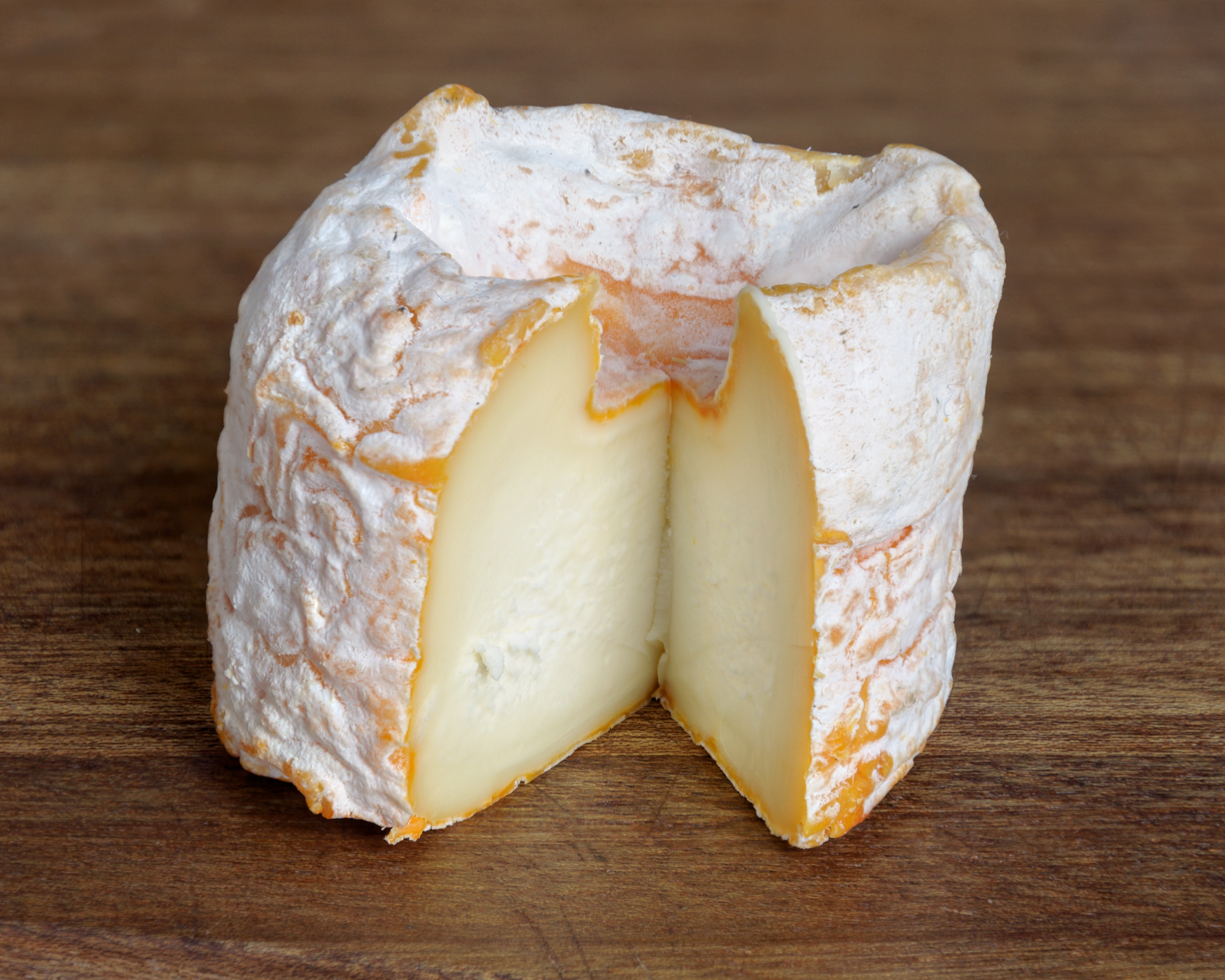 Langres : Fromage AOP Langres, photo fromage à croûte lavée bourguignon
